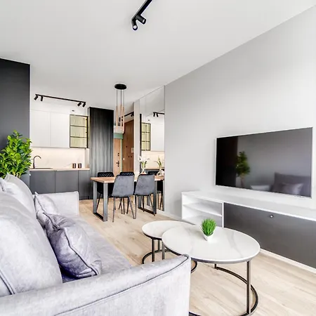 Rent Invest - Quorum Parking Klimatyzacja Apartmán *