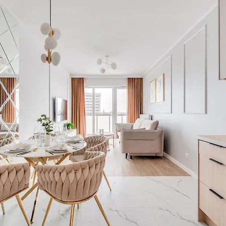Rent Invest - Quorum Parking Klimatyzacja Apartman *