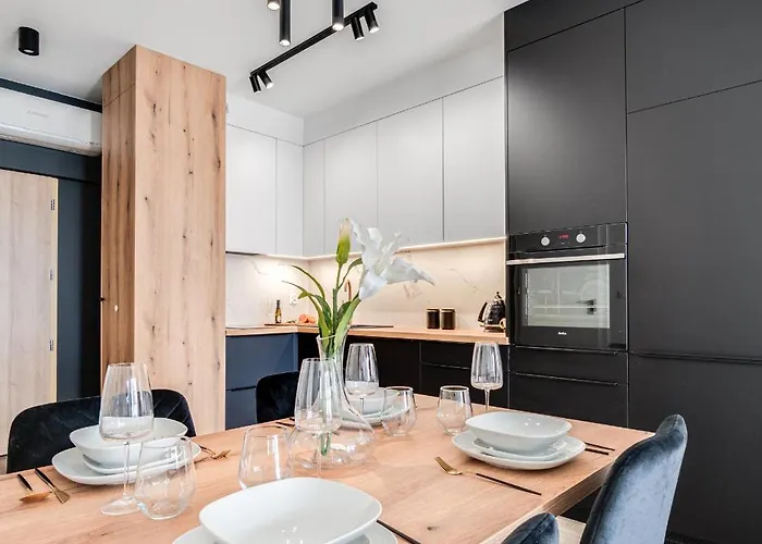 Rent Invest - Quorum Parking Klimatyzacja Apartamento