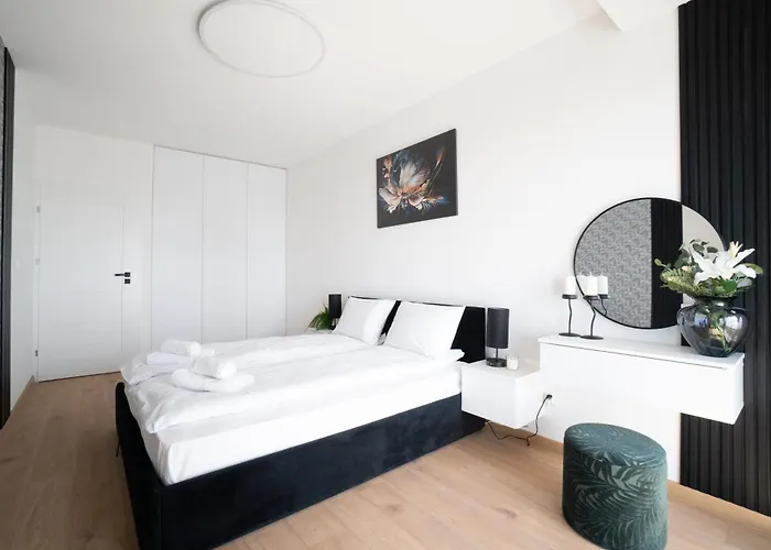 Rent Invest - Quorum Parking Klimatyzacja Apartamento *