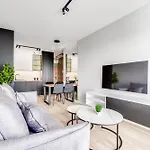 Rent Invest - Quorum Parking Klimatyzacja Apartment *