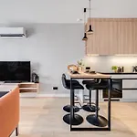 Rent Invest - Quorum Parking Klimatyzacja Apartment Breslau