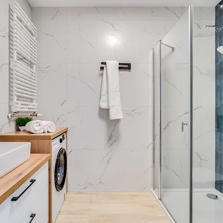 Rent Invest - Quorum Parking Klimatyzacja *