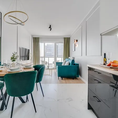 Rent Invest - Quorum Parking Klimatyzacja * Wrocław