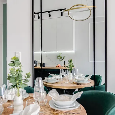 Rent Invest - Quorum Parking Klimatyzacja *