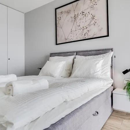 Rent Invest - Quorum Parking Klimatyzacja Wrocław