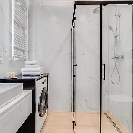 Rent Invest - Quorum Parking Klimatyzacja