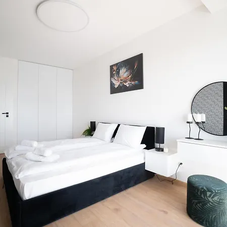 Rent Invest - Quorum Parking Klimatyzacja Apartamento *