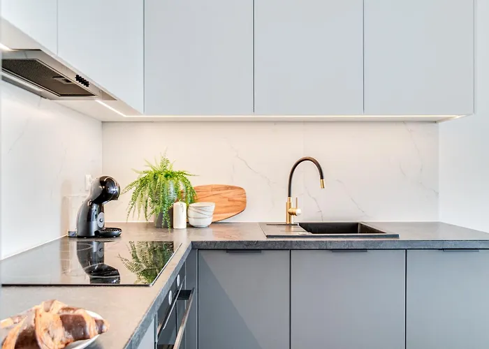 Rent Invest - Quorum Parking Klimatyzacja Apartmán