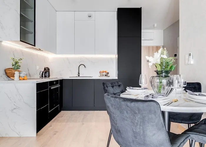 Rent Invest - Quorum Parking Klimatyzacja Apartmán *